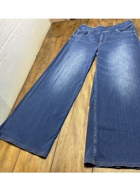 HALARA Wide-Leg Fade Blue Denim Jeans